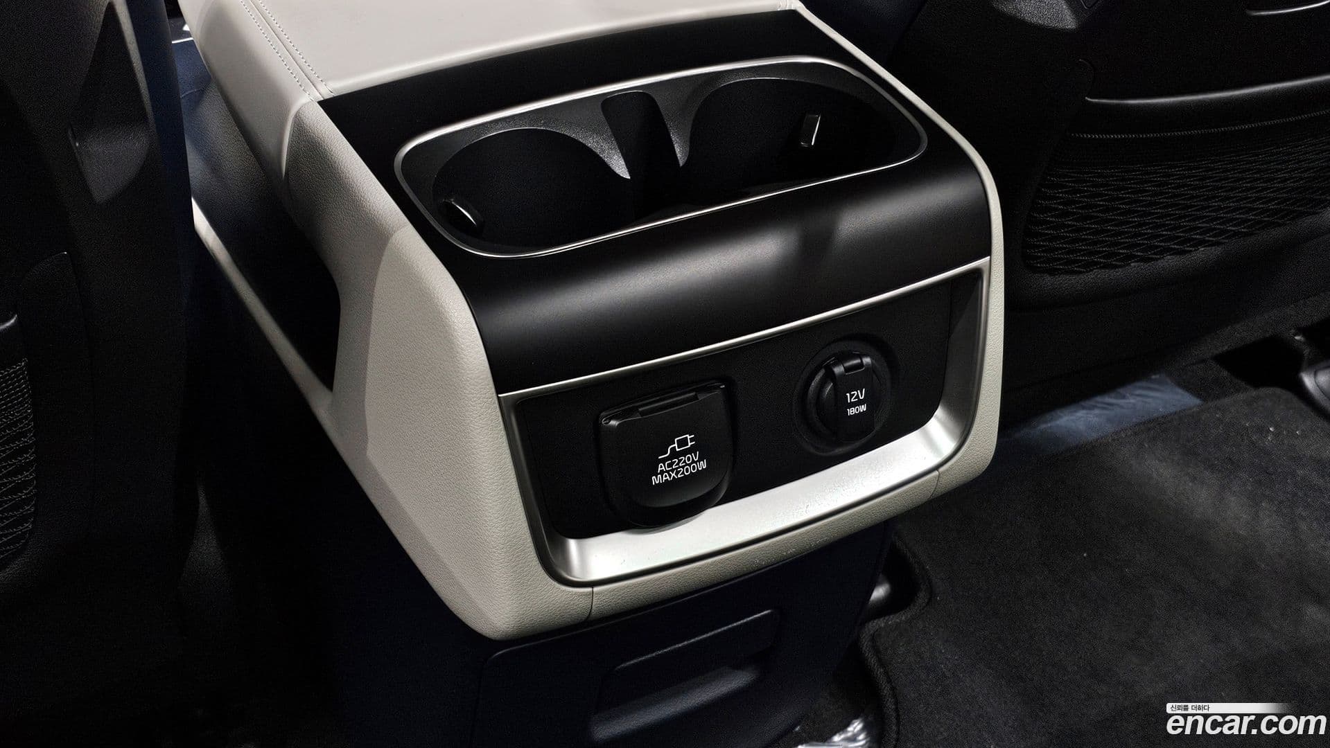 Main__Slider__Photo:Canival Kia 2024.3-32
