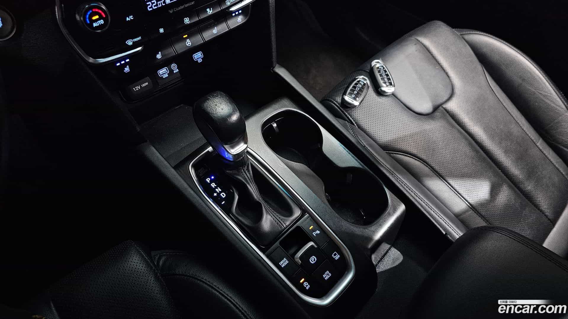Santafe Hyundai 2019.10-INNER-009