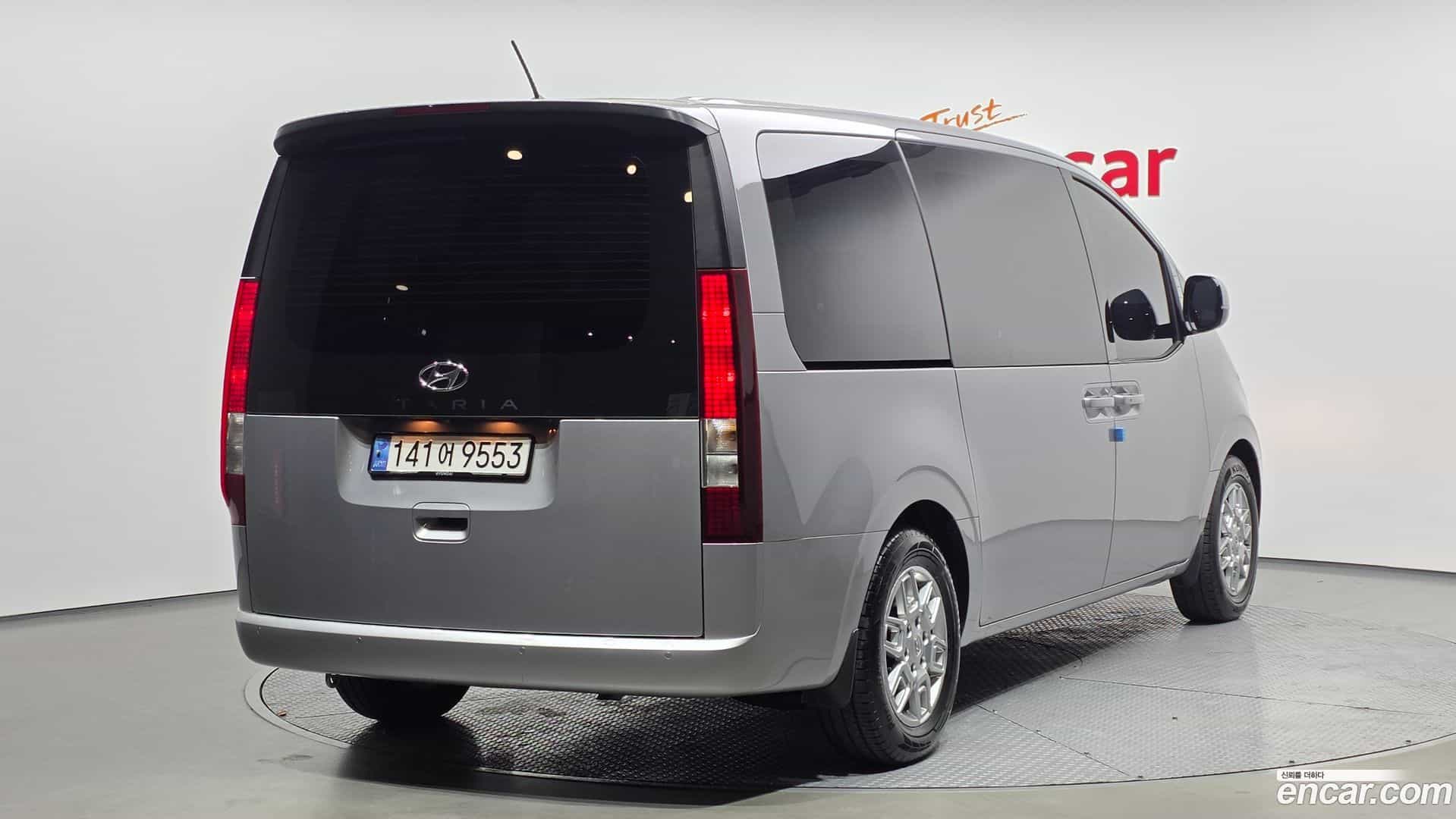 Staria Hyundai 2023.0-OUTER-002