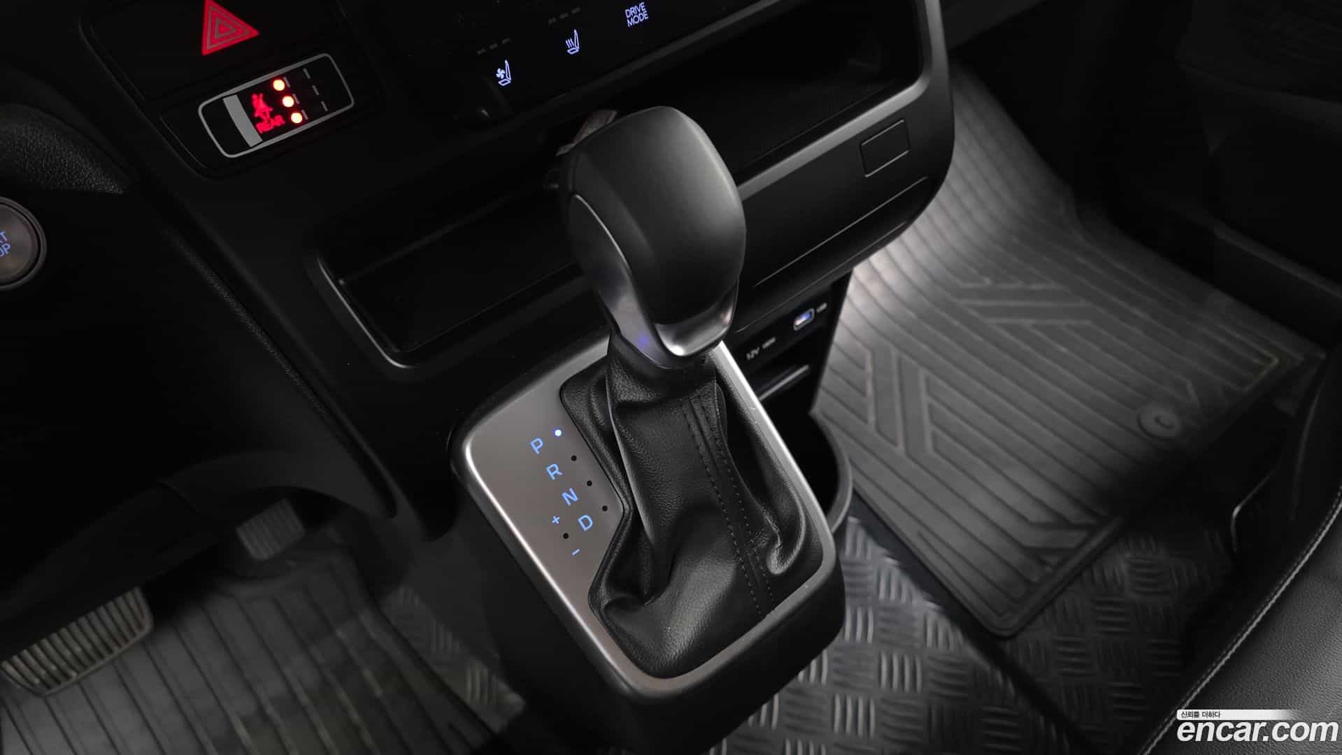 Staria Hyundai 2023.0-INNER-009