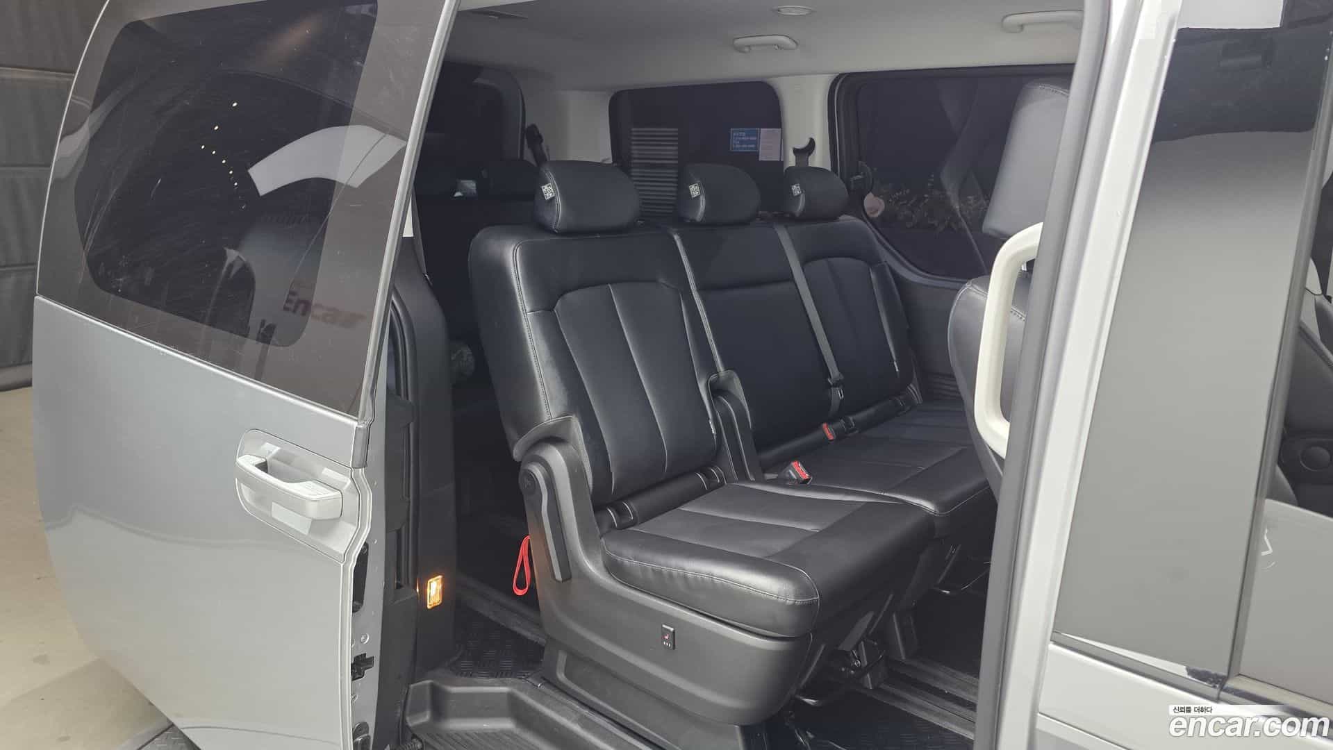 Staria Hyundai 2023.0-OPTION-015