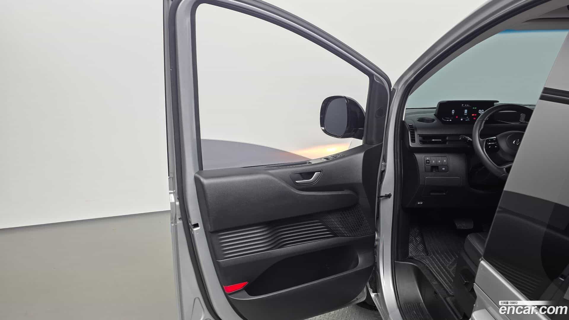 Staria Hyundai 2023.0-INNER-034