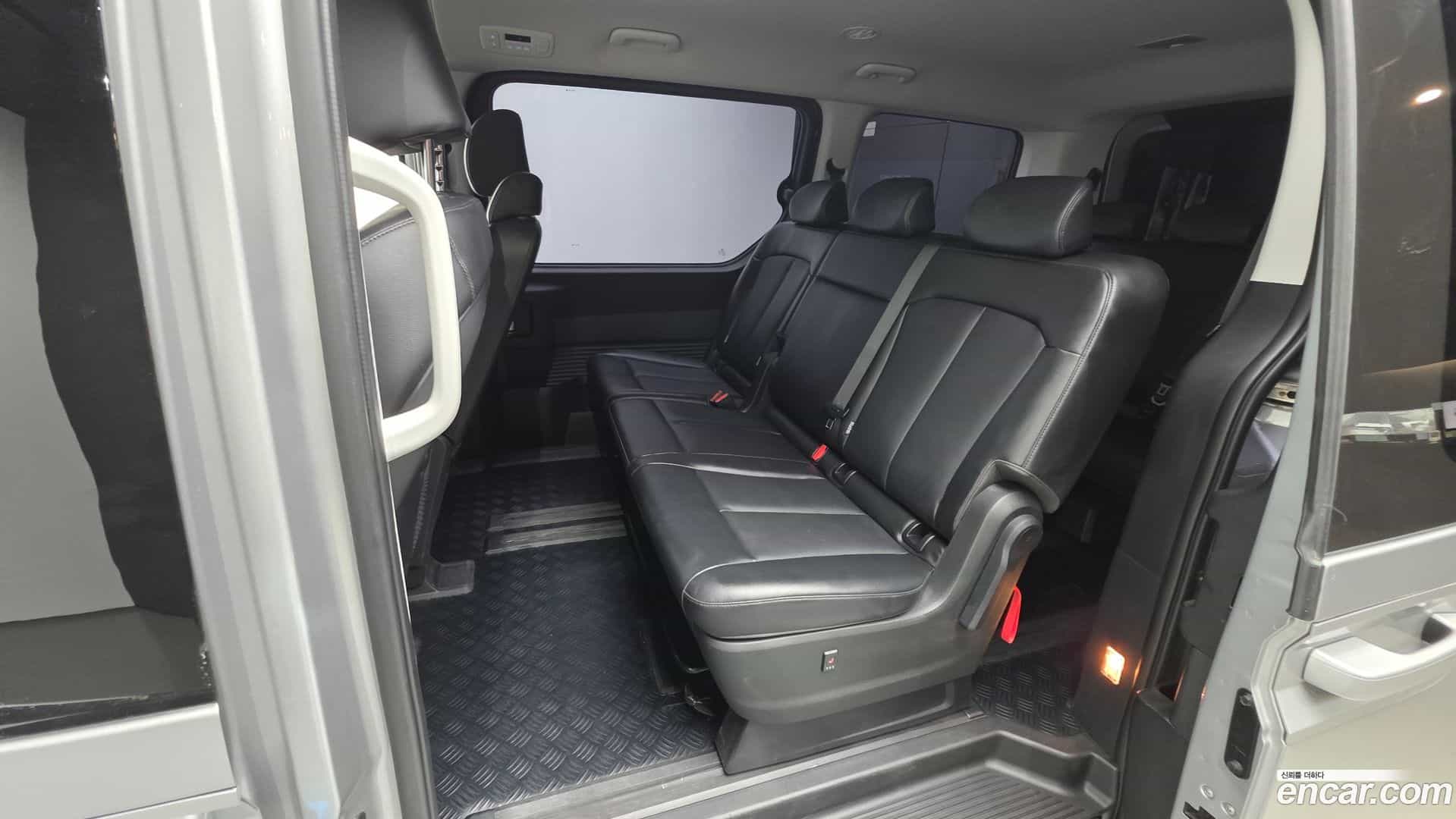 Staria Hyundai 2023.0-INNER-036