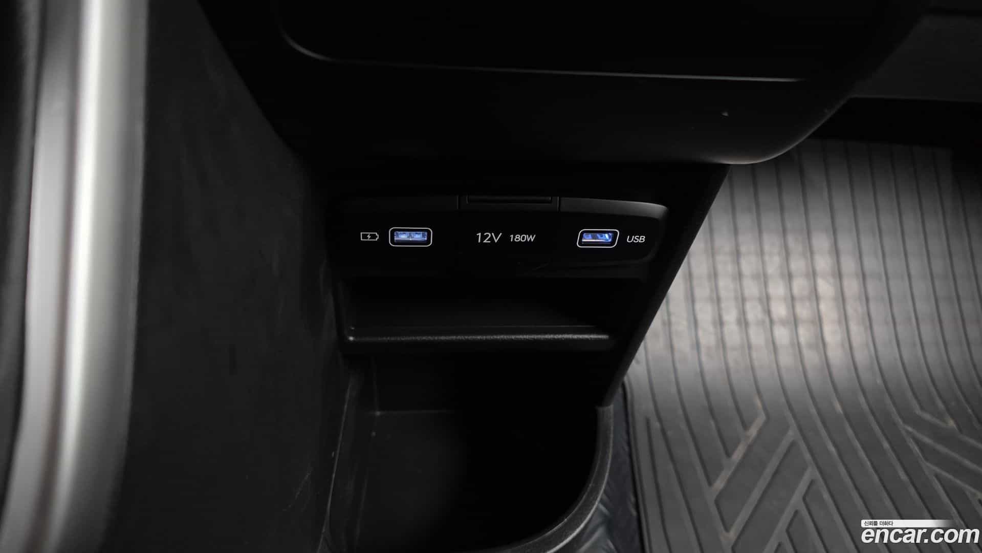 Staria Hyundai 2023.0-OPTION-047