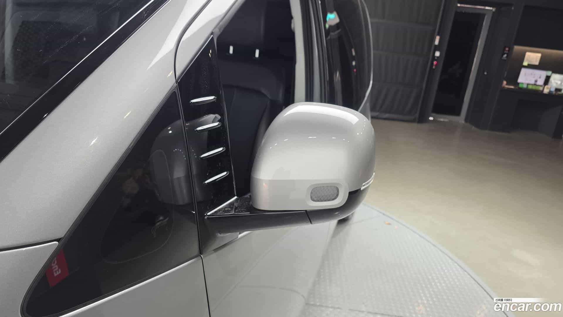 Staria Hyundai 2023.0-OPTION-052