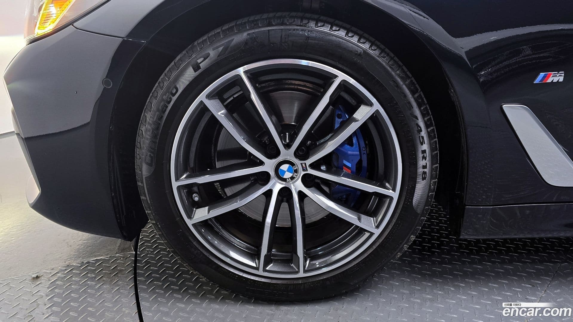 Main__Slider__Photo:5-Series BMW 2023.7-4
