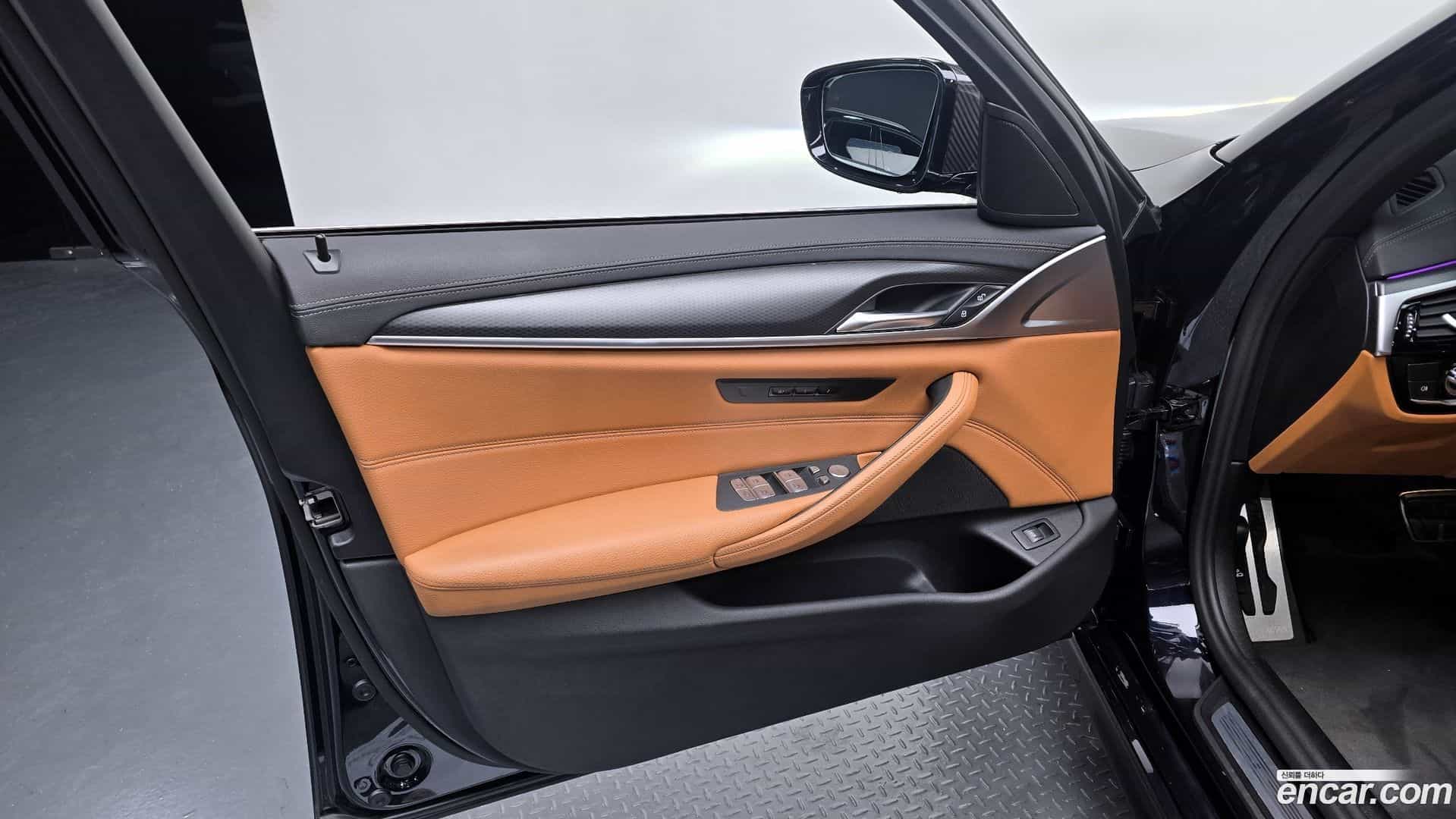 5-Series BMW 2023.7-INNER-034
