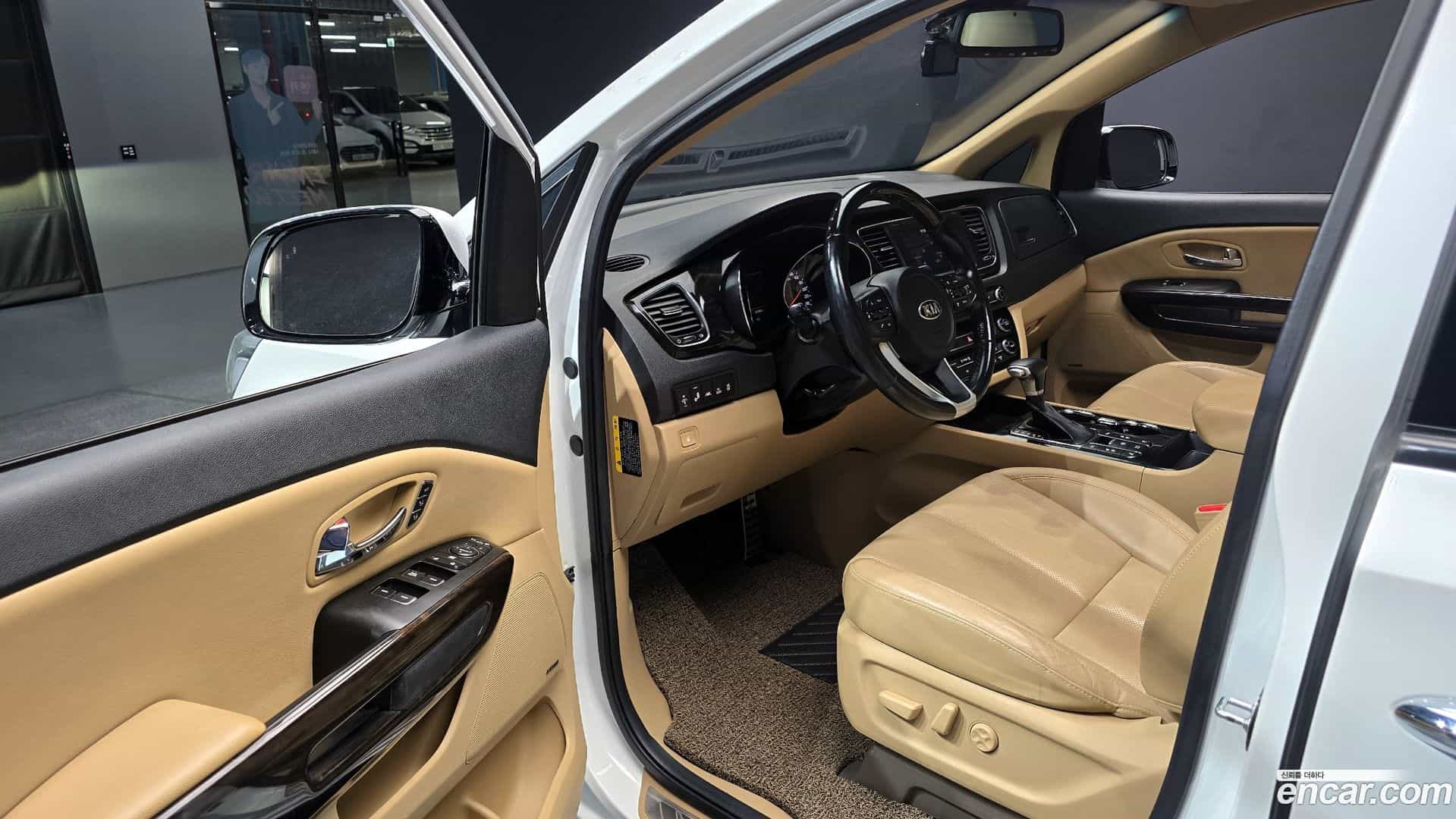 Canival Kia 2019.5-INNER-010