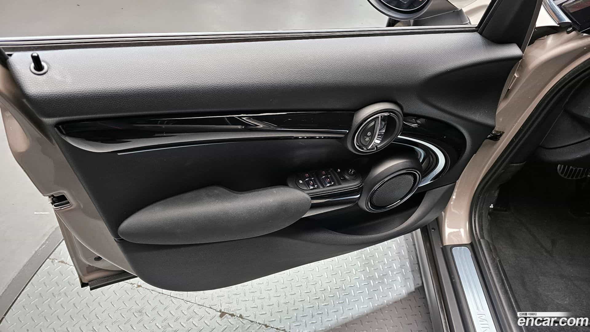 Cooper Mini 2024.2-INNER-034
