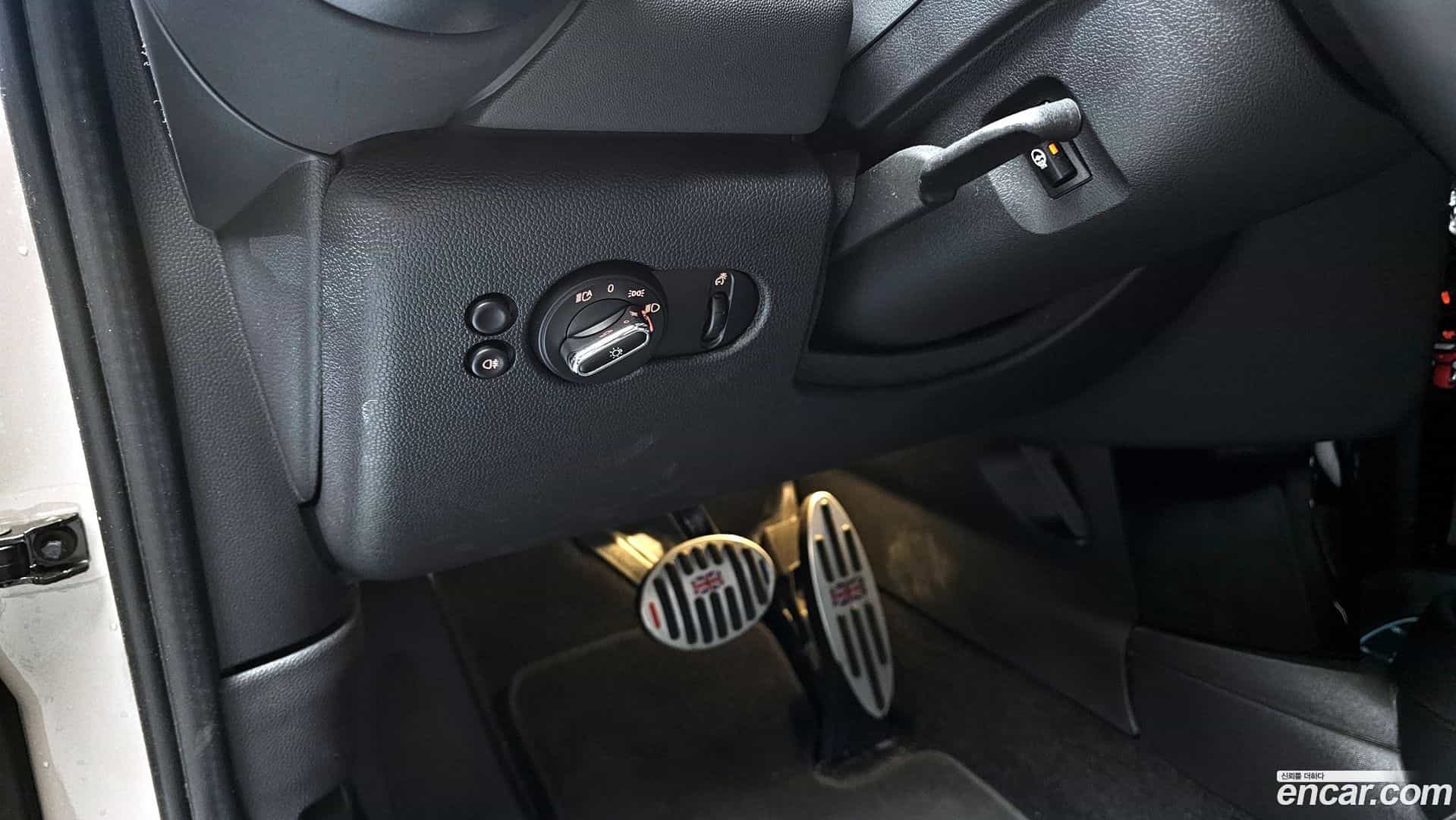 Cooper Mini 2024.2-OPTION-041