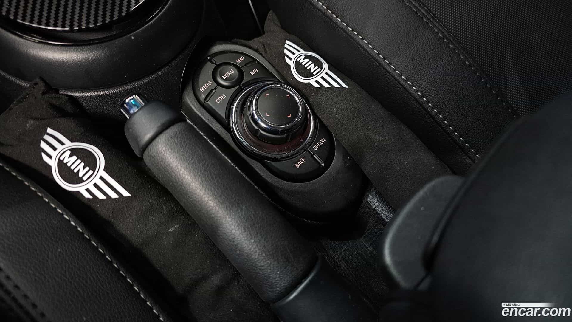 Cooper Mini 2024.2-OPTION-044
