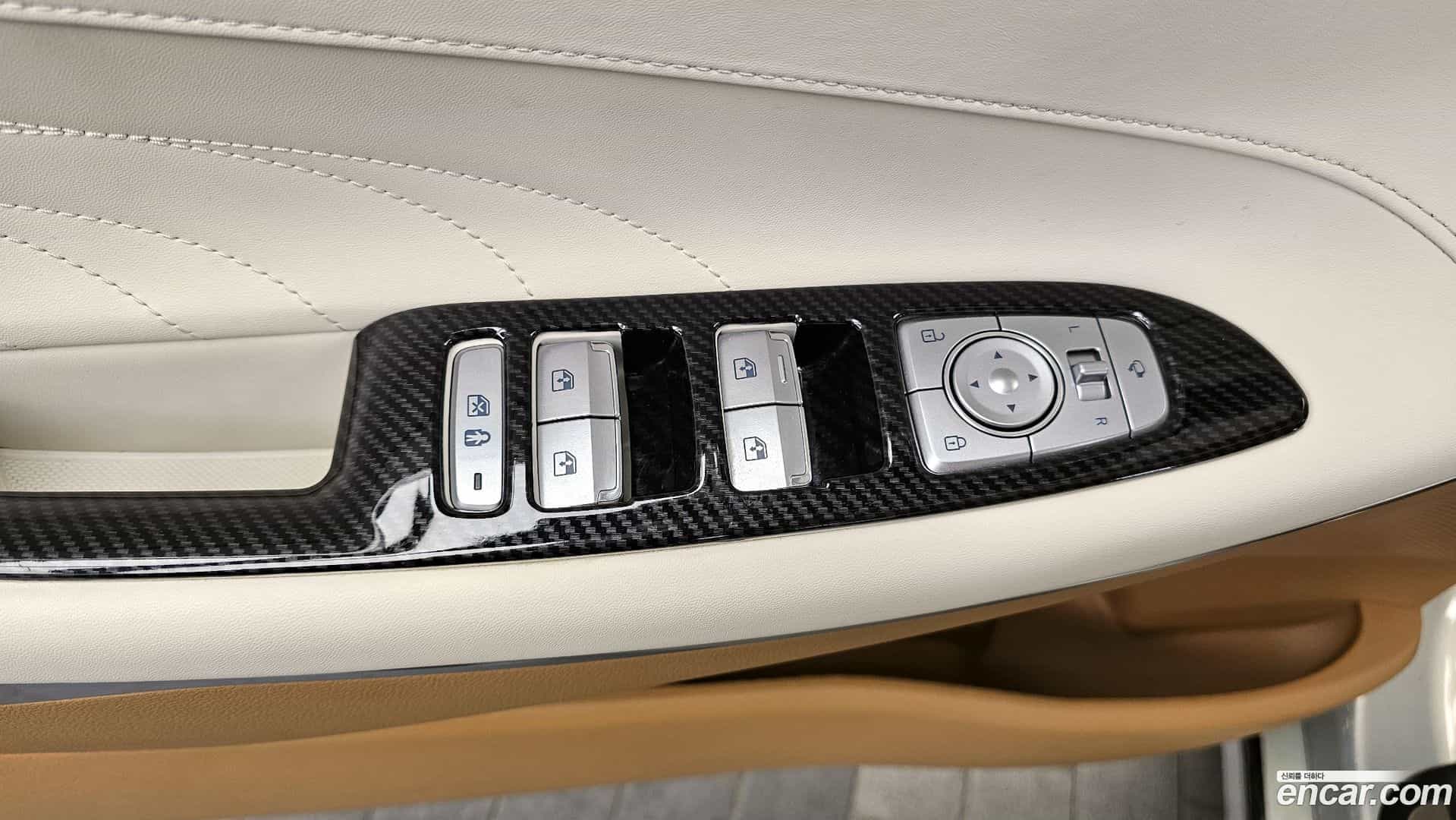 Grandeur Hyundai 2021.3-OPTION-043