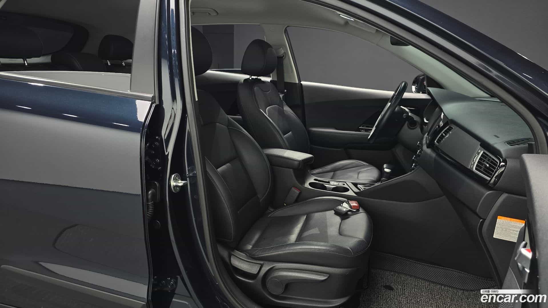 Niro Kia 2016.3-INNER-036
