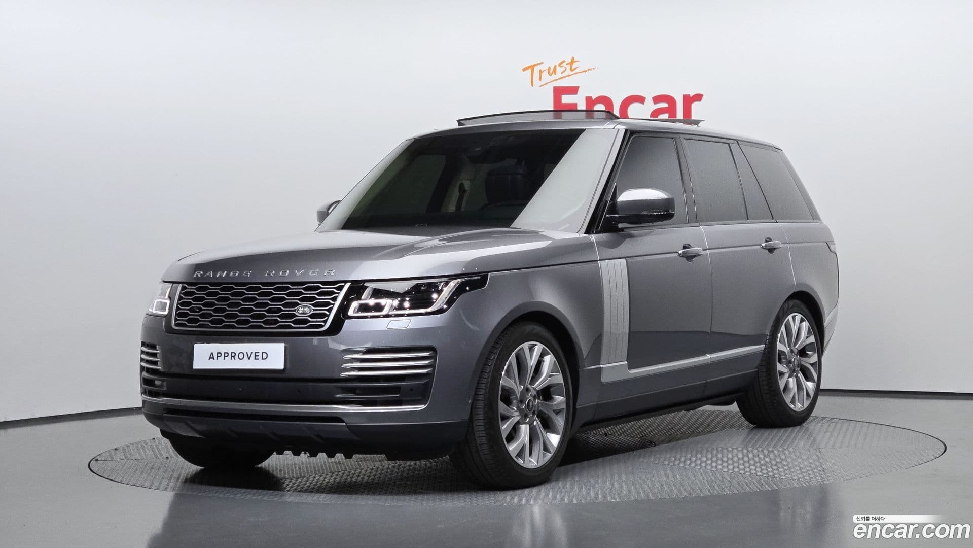 Main__Slider__Photo:Range Rover Land Rover 2021.9-0