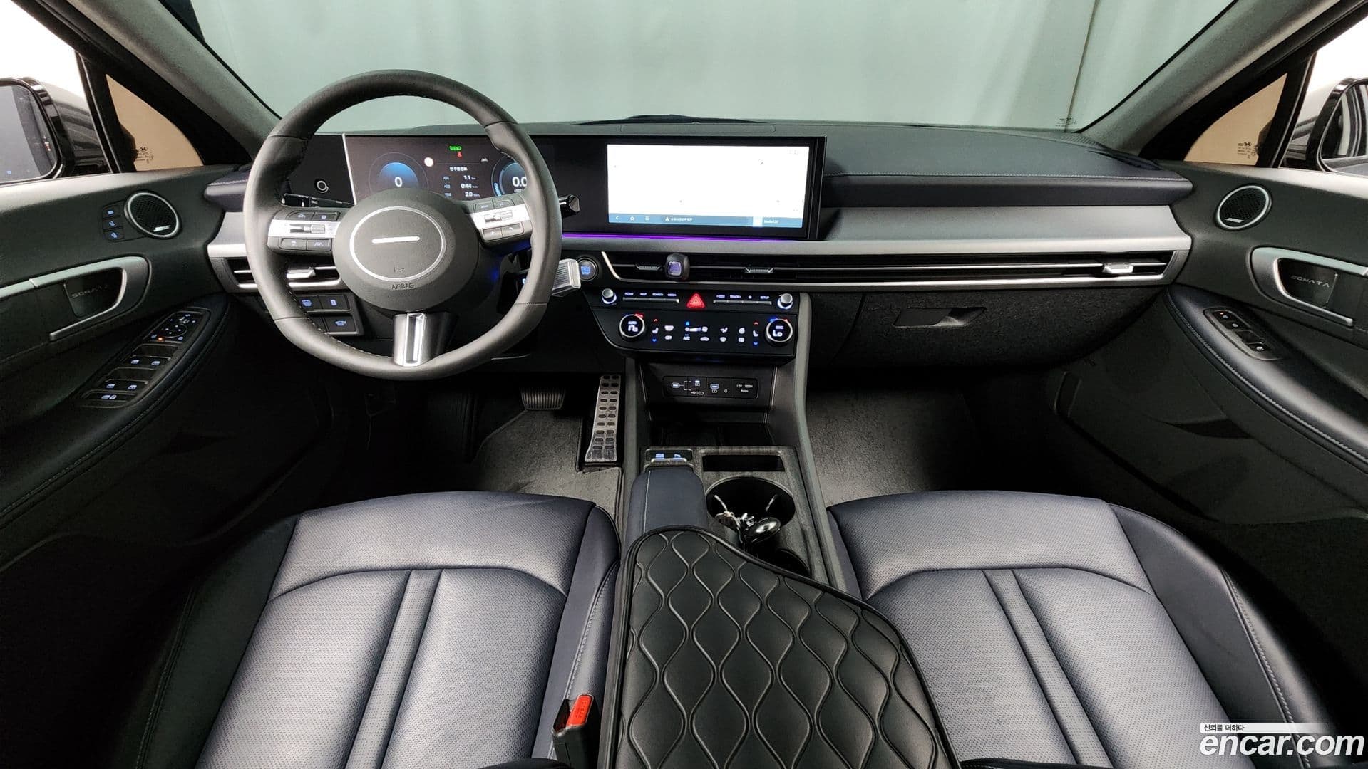 Main__Slider__Photo:Sonata Hyundai 2024.4-6