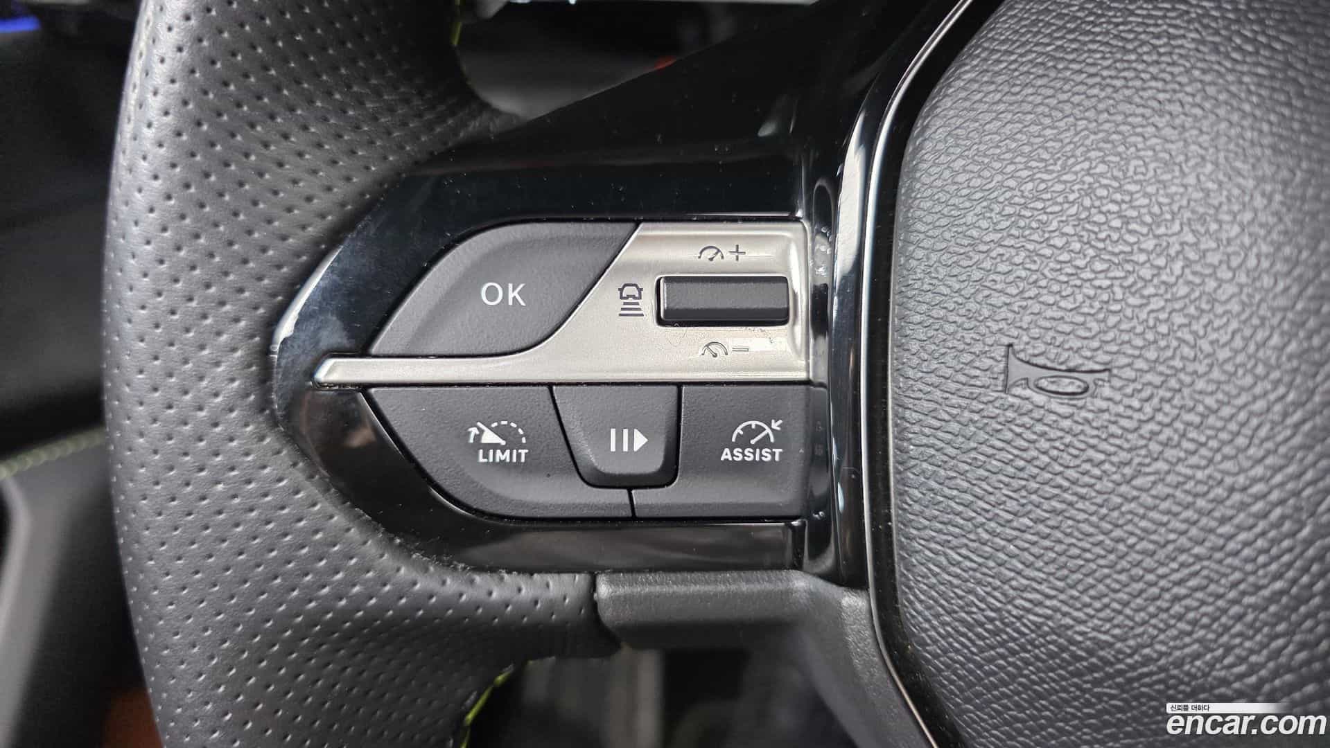 308 Peugeot 2023.11-OPTION-042
