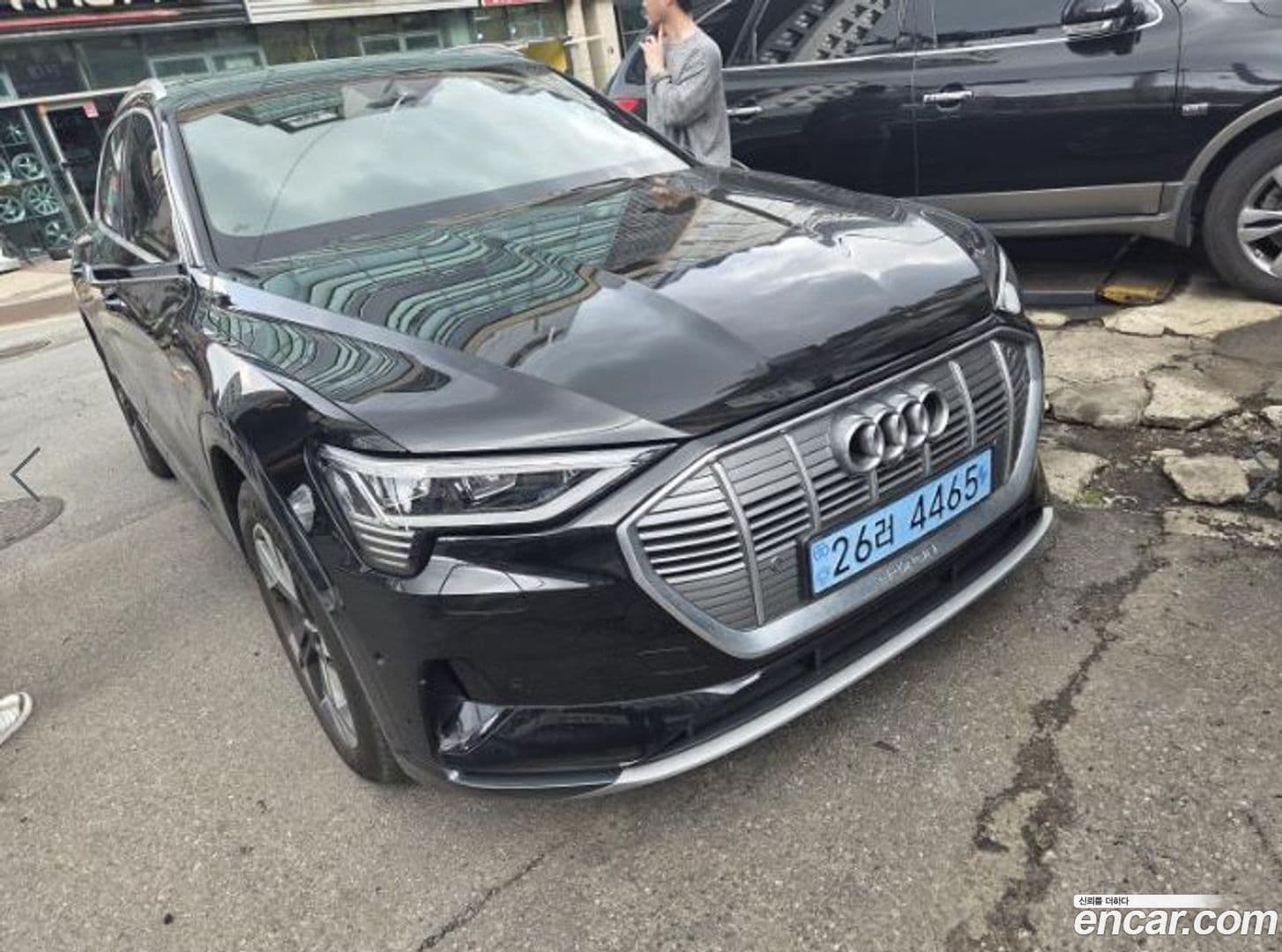 Main__Slider__Photo:e-tron Audi 2021.11-0