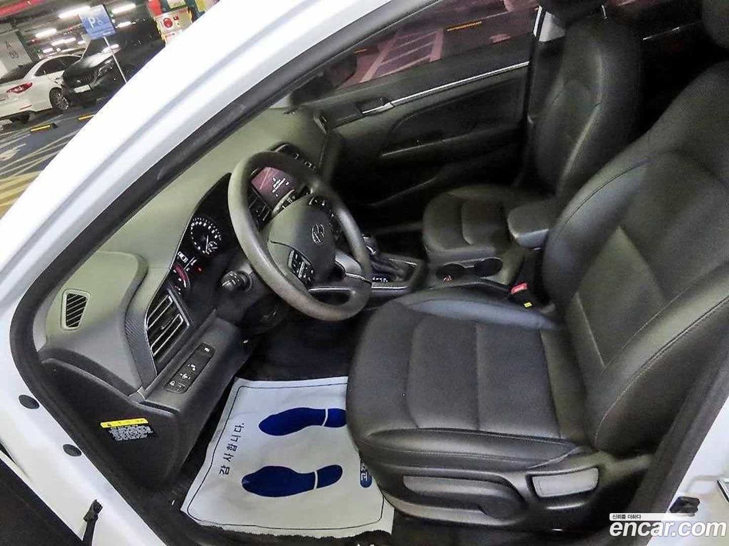 AVANTE Hyundai 2019.7-OUTER-006