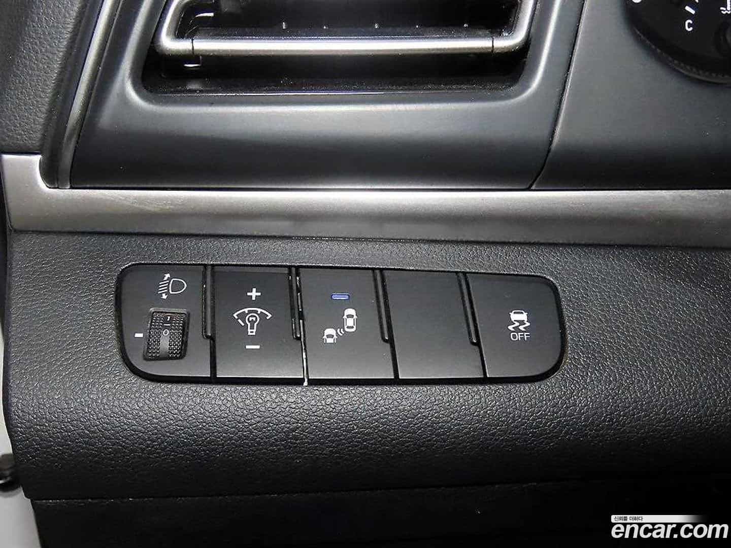 AVANTE Hyundai 2019.7-OPTION-018