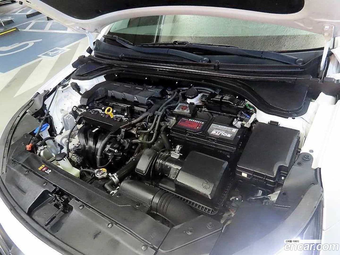 AVANTE Hyundai 2019.7-OPTION-022