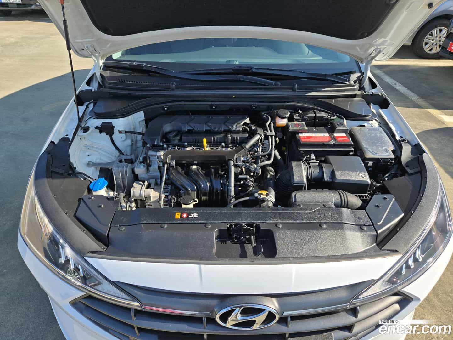 AVANTE Hyundai 2018.11-OUTER-006