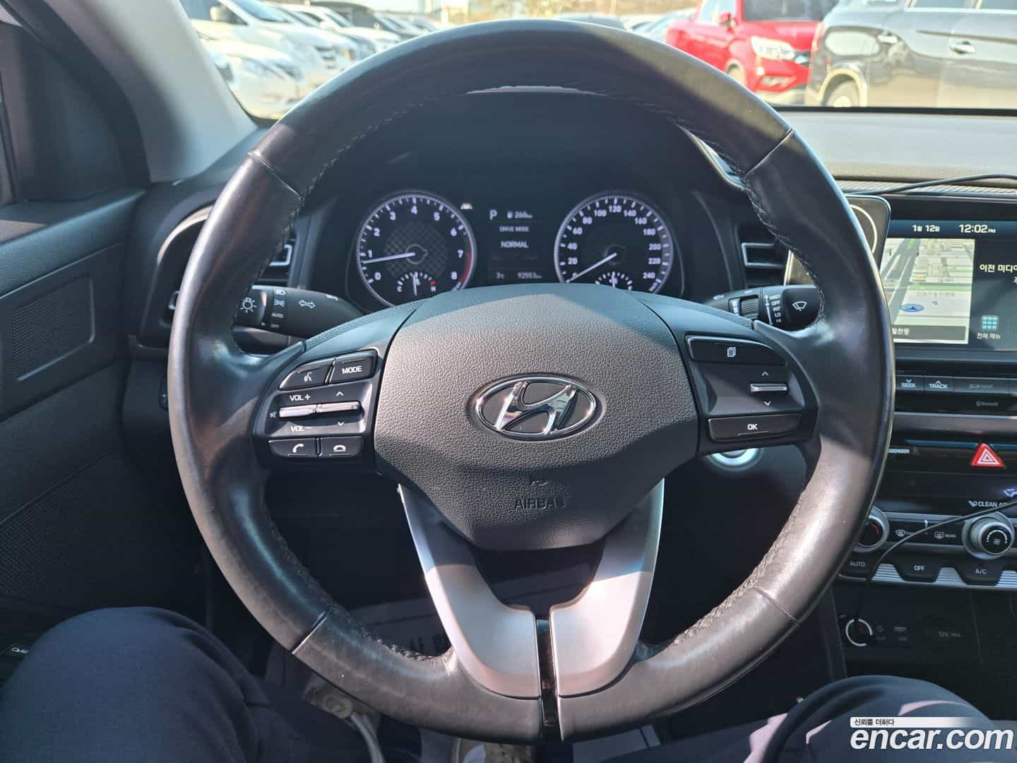 AVANTE Hyundai 2018.11-OPTION-015