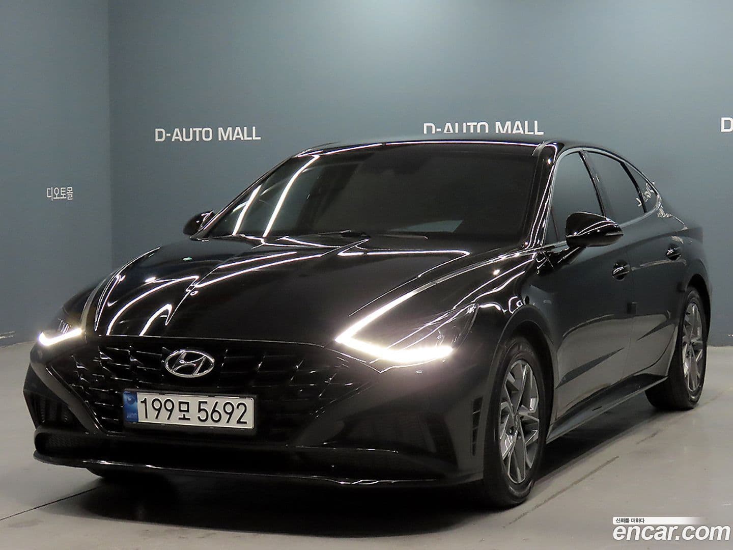 Main__Slider__Photo:Sonata Hyundai 2022.4-0
