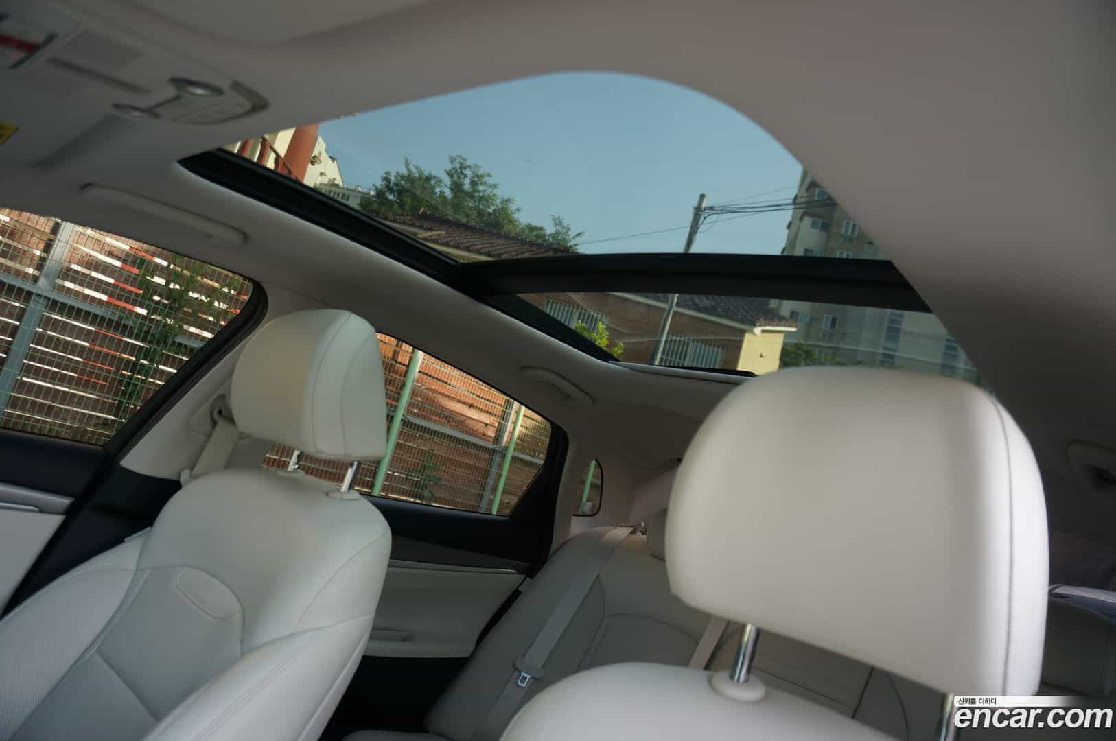Grandeur Hyundai 2022.3-INNER-008