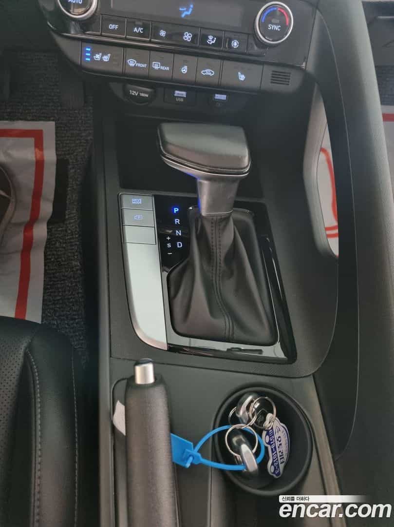 AVANTE Hyundai 2021.3-OPTION-015