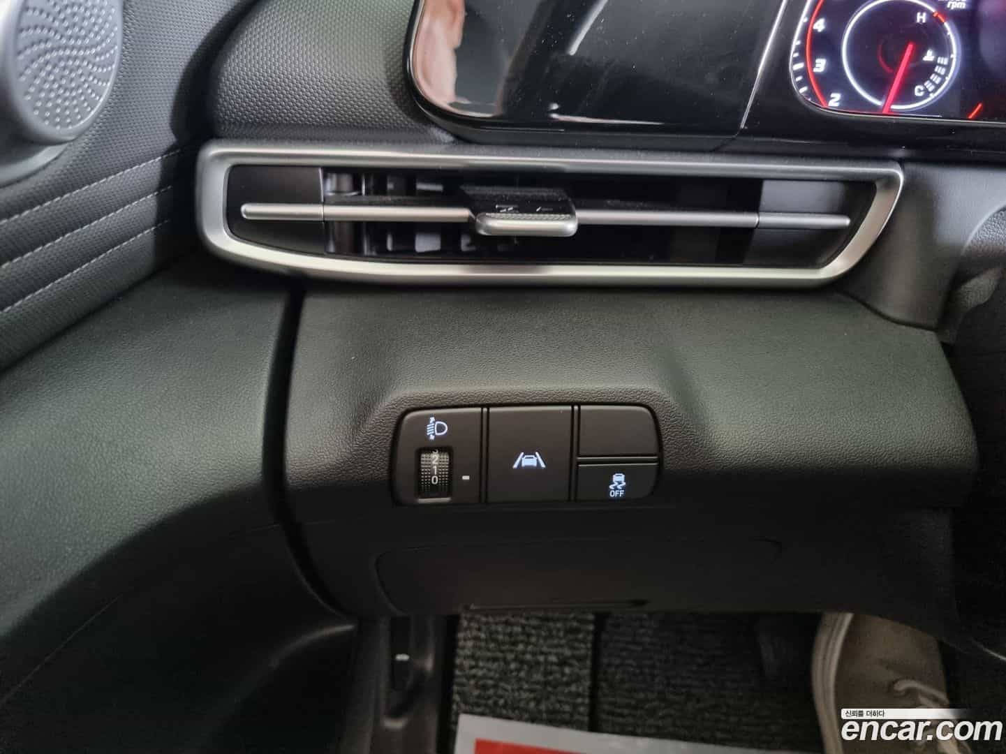 AVANTE Hyundai 2021.3-OPTION-016