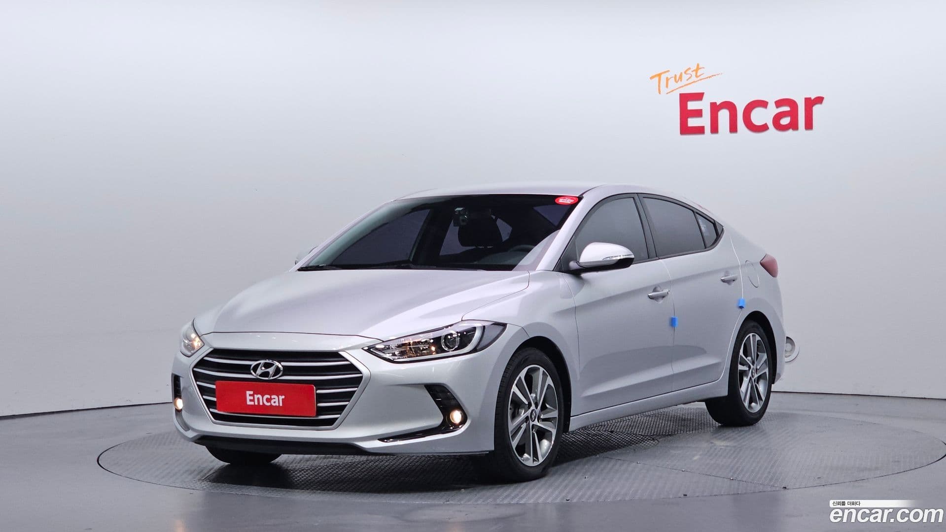 Main__Slider__Photo:AVANTE Hyundai 2017.6-0