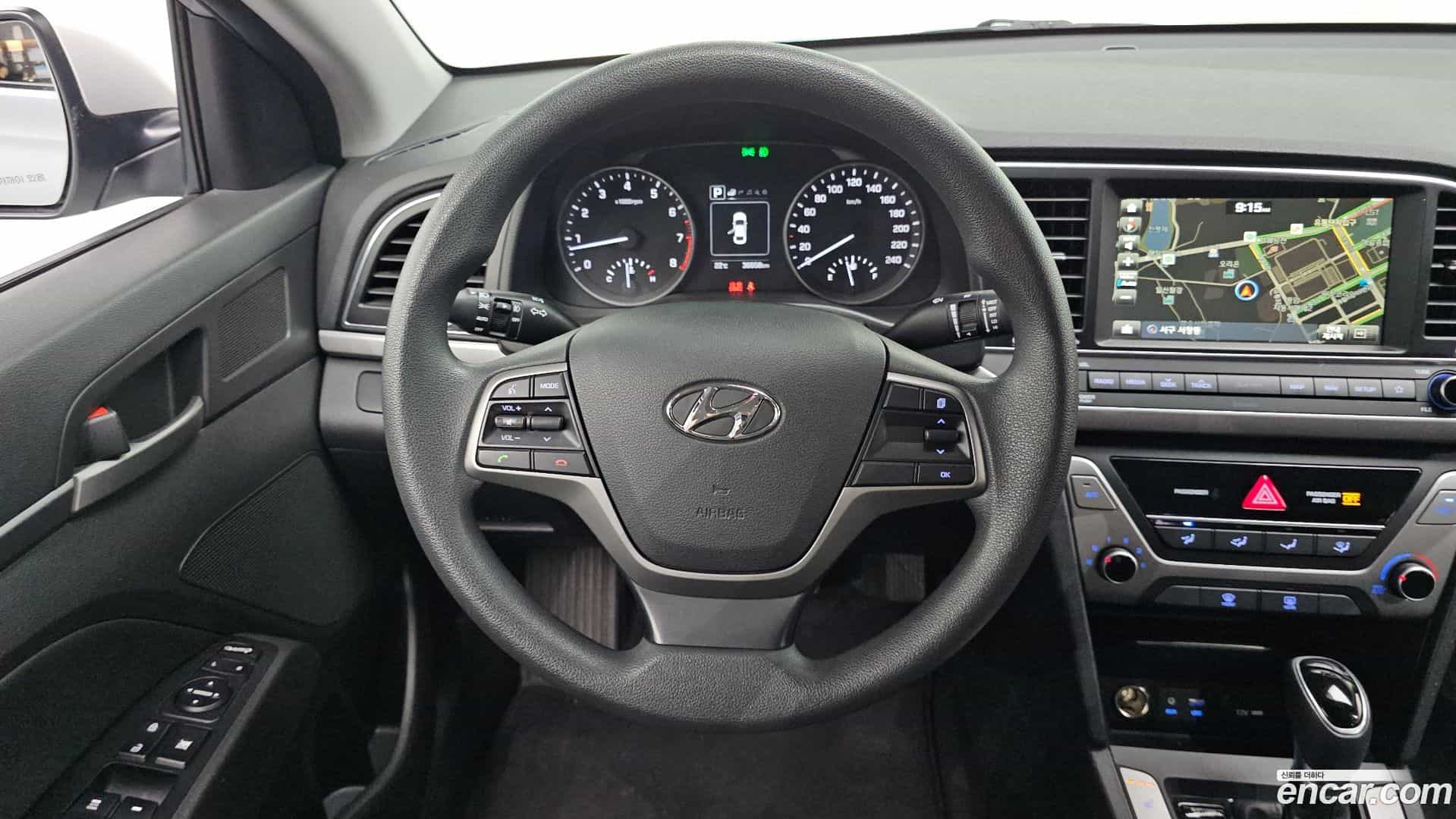 AVANTE Hyundai 2017.6-OPTION-017