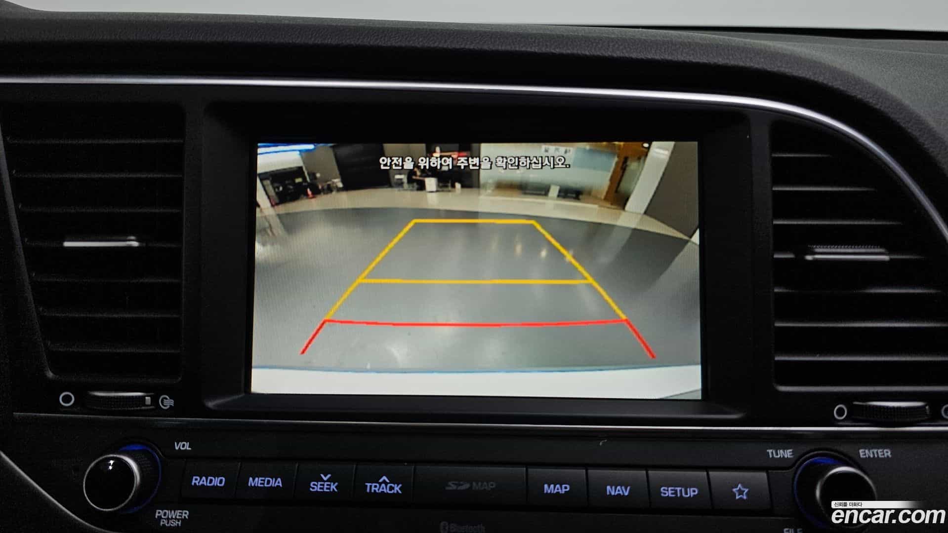 AVANTE Hyundai 2017.6-OPTION-019