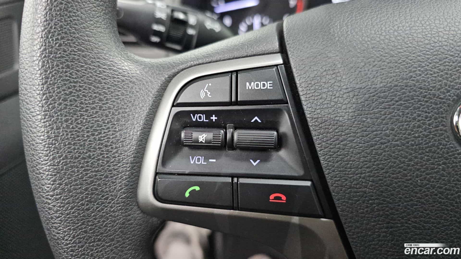 AVANTE Hyundai 2017.6-OPTION-022