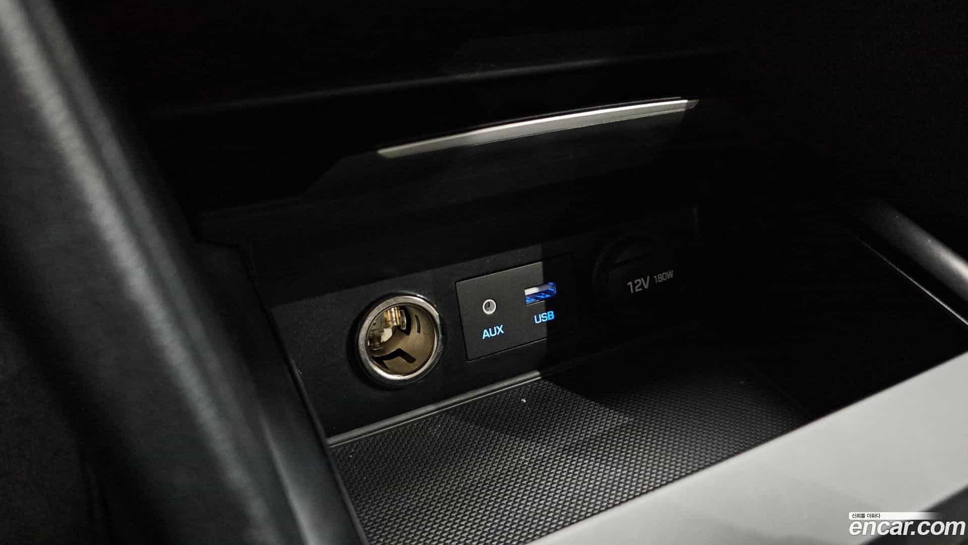 AVANTE Hyundai 2017.6-OPTION-041