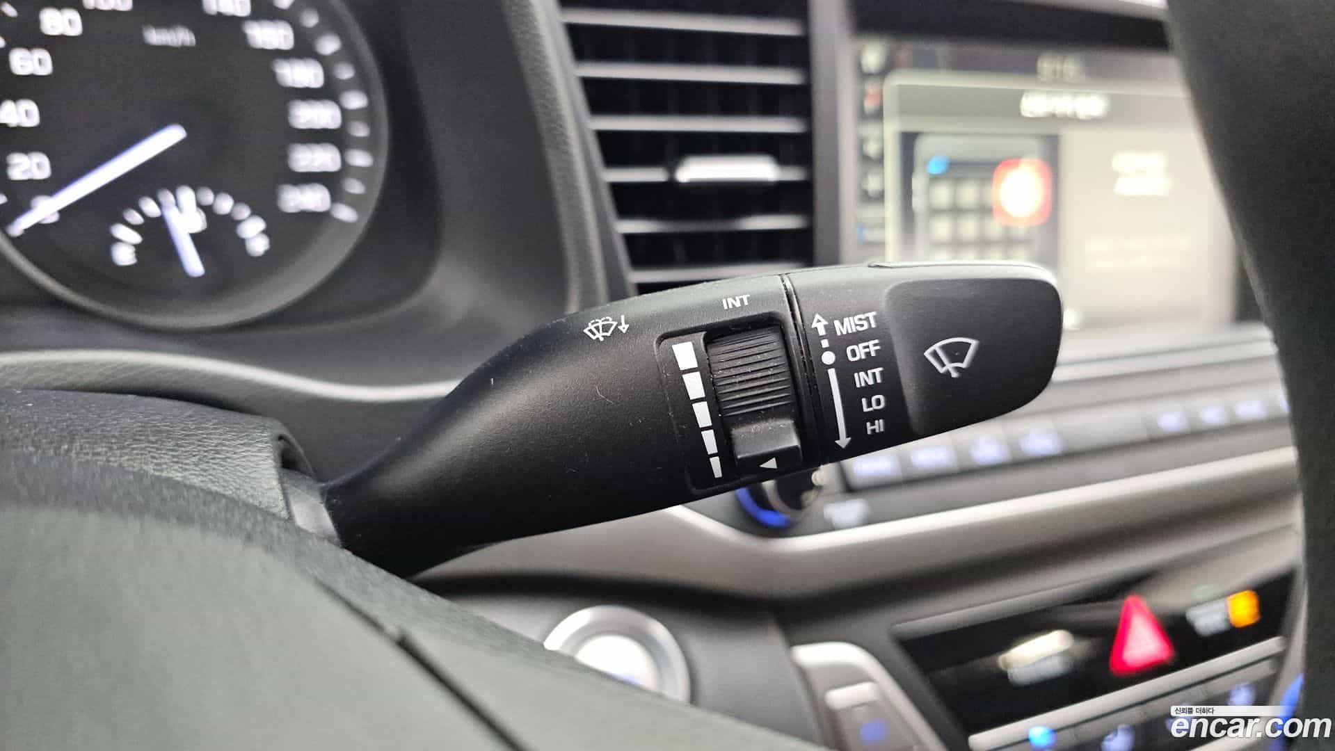 AVANTE Hyundai 2017.6-OPTION-042