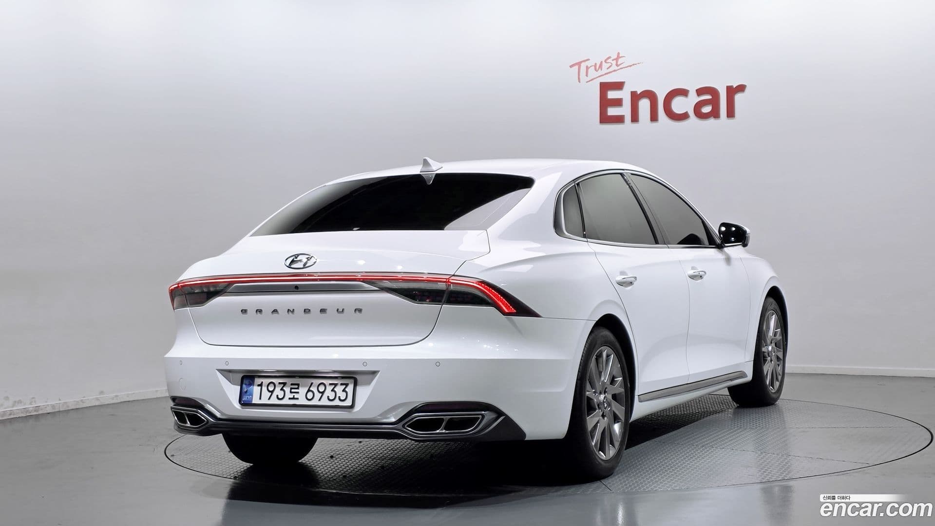 Main__Slider__Photo:Grandeur Hyundai 2022.6-1