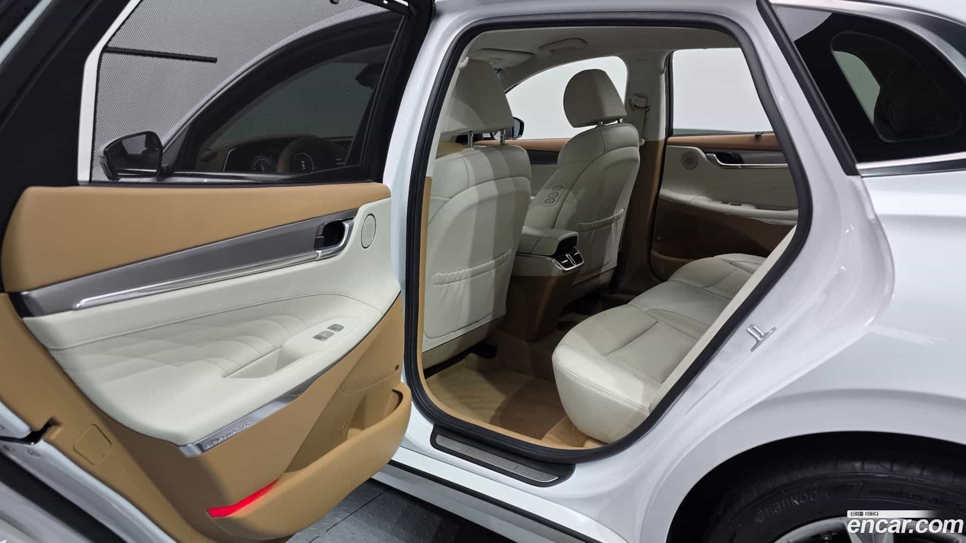 Grandeur Hyundai 2022.6-OPTION-015