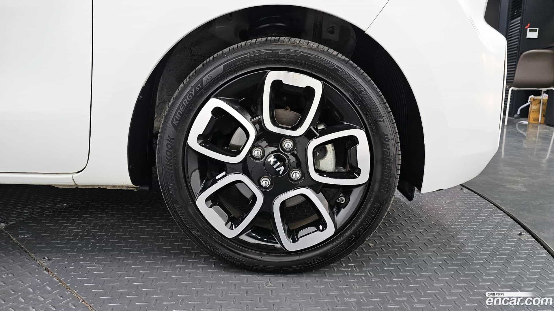 RAY Kia 2021.1-OUTER-005
