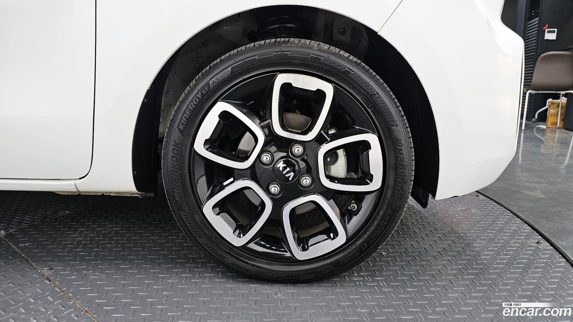Main__Slider__Photo:RAY Kia 2021.1-4