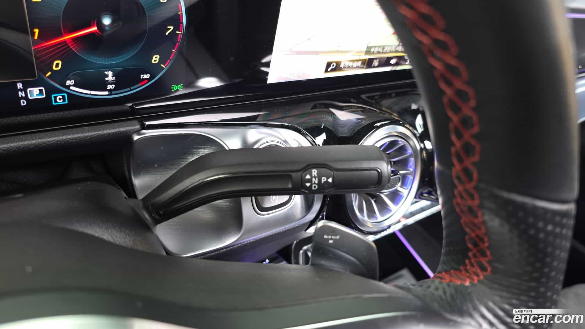 GLB-Class Mercedes-Benz 2023.6-INNER-009