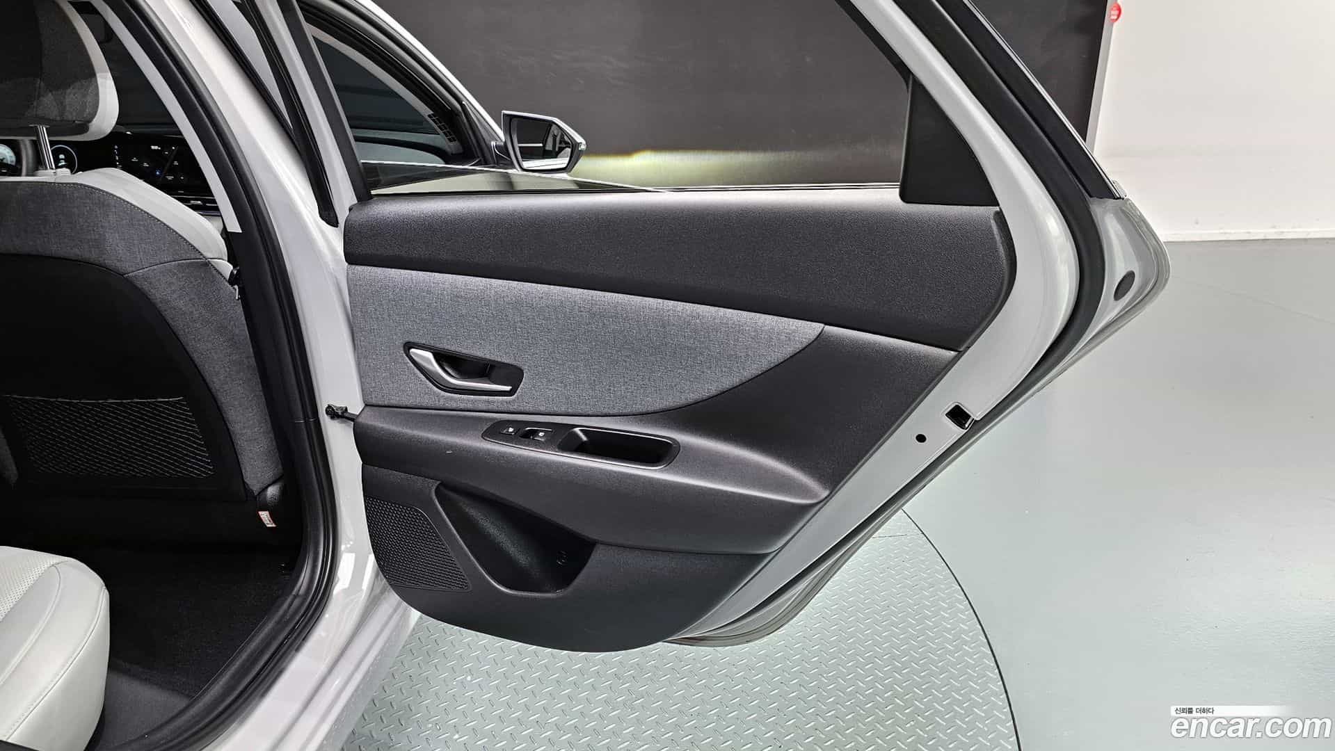 AVANTE Hyundai 2022.8-INNER-035