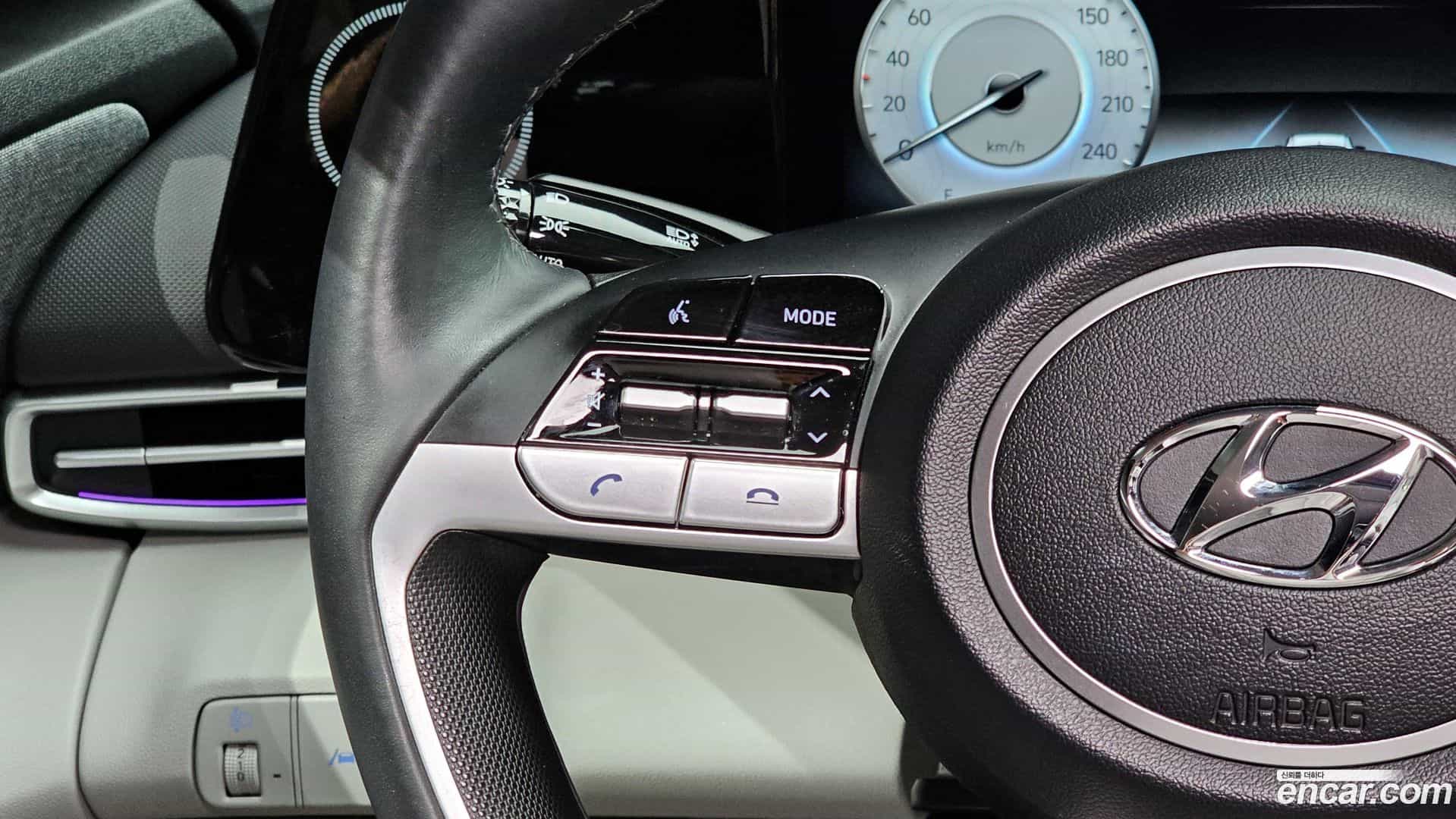 AVANTE Hyundai 2022.8-INNER-036