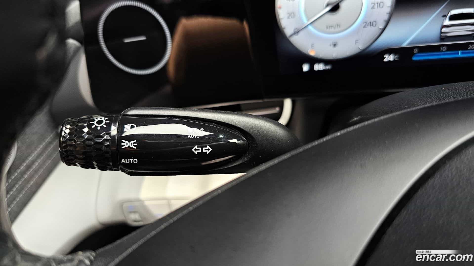 AVANTE Hyundai 2022.8-OPTION-043