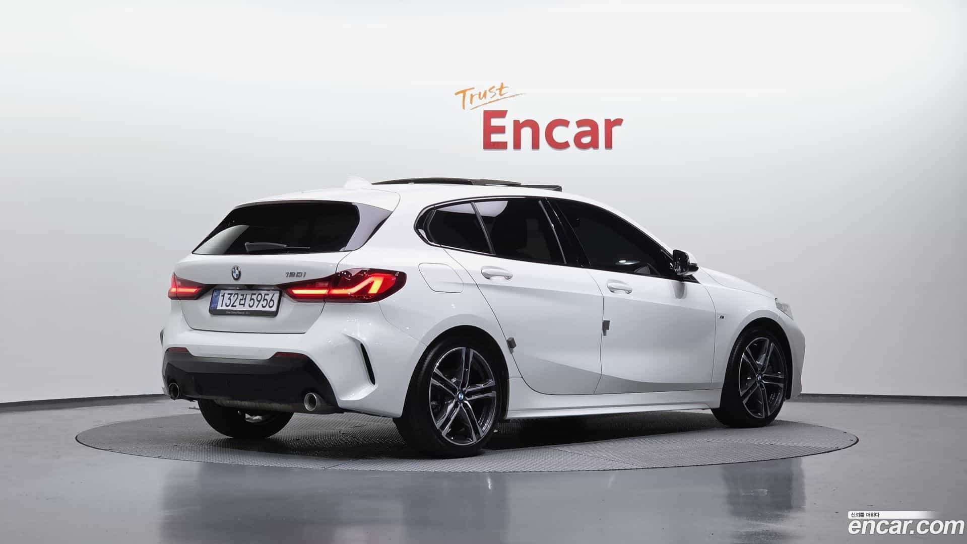1-Series BMW 2021.11-OUTER-002