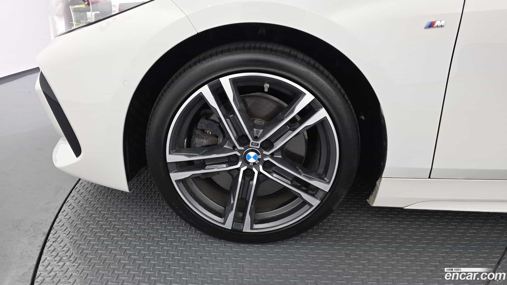 1-Series BMW 2021.11-OUTER-005