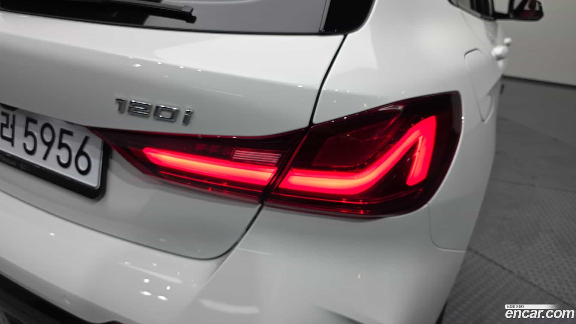 1-Series BMW 2021.11-OUTER-033