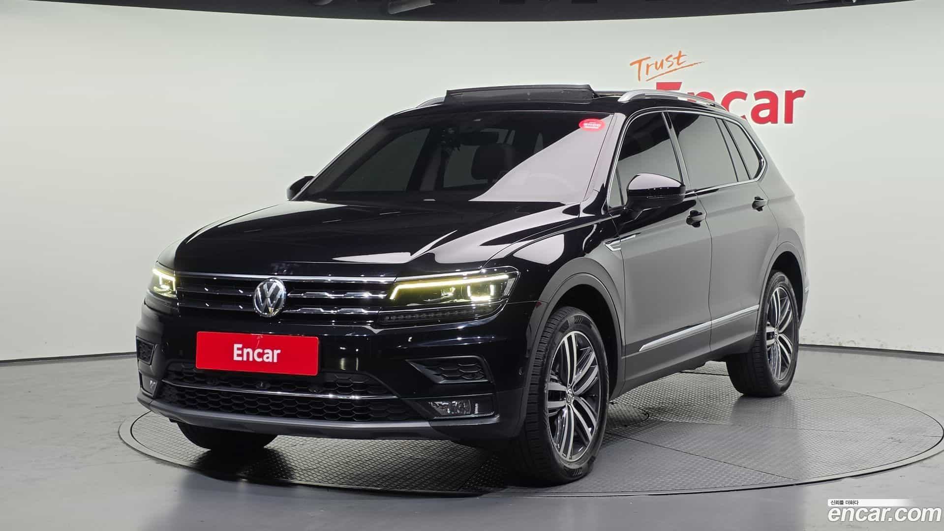 Tiguan Volkswagen 2020.4-OUTER-001
