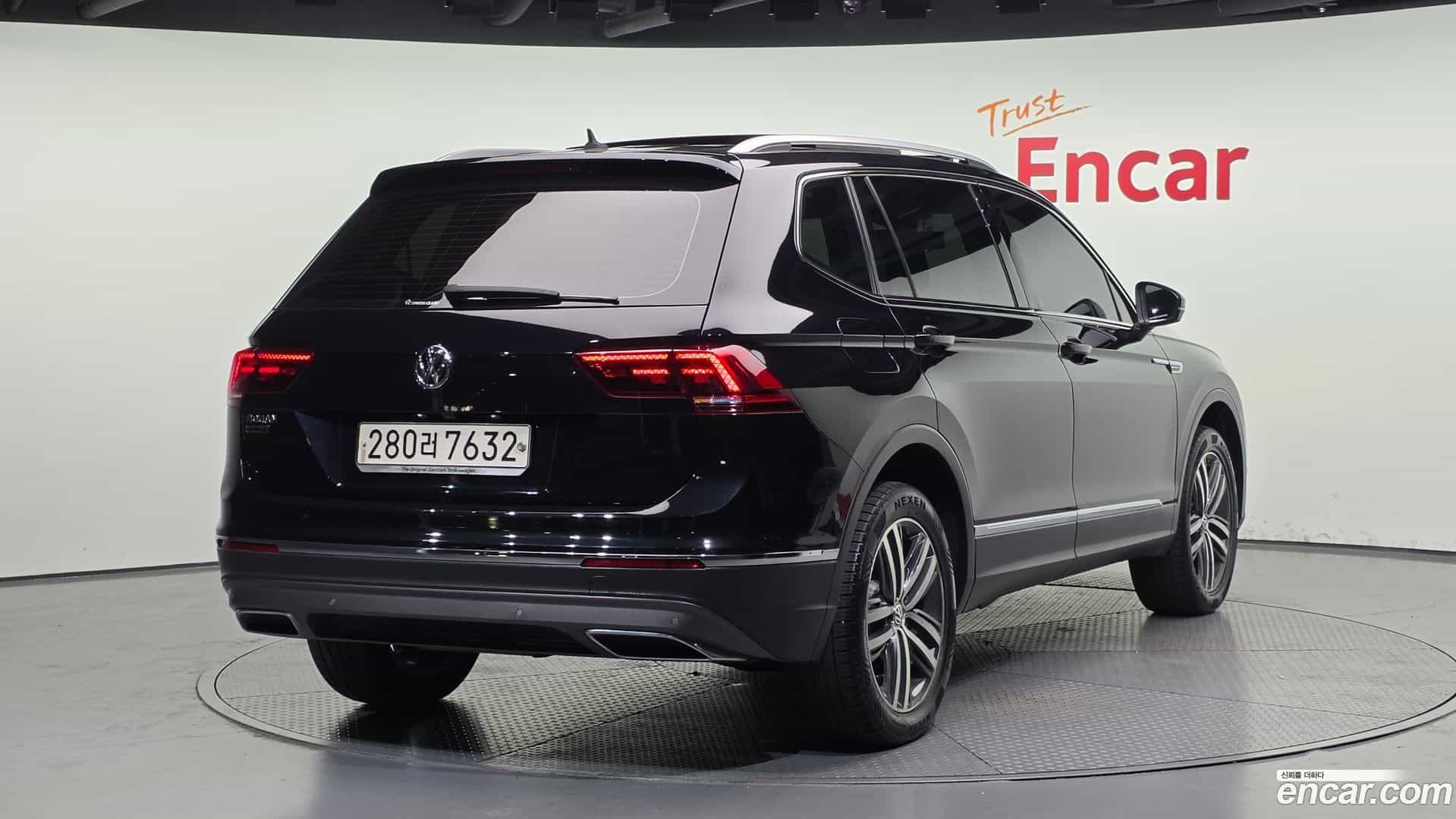 Tiguan Volkswagen 2020.4-OUTER-002