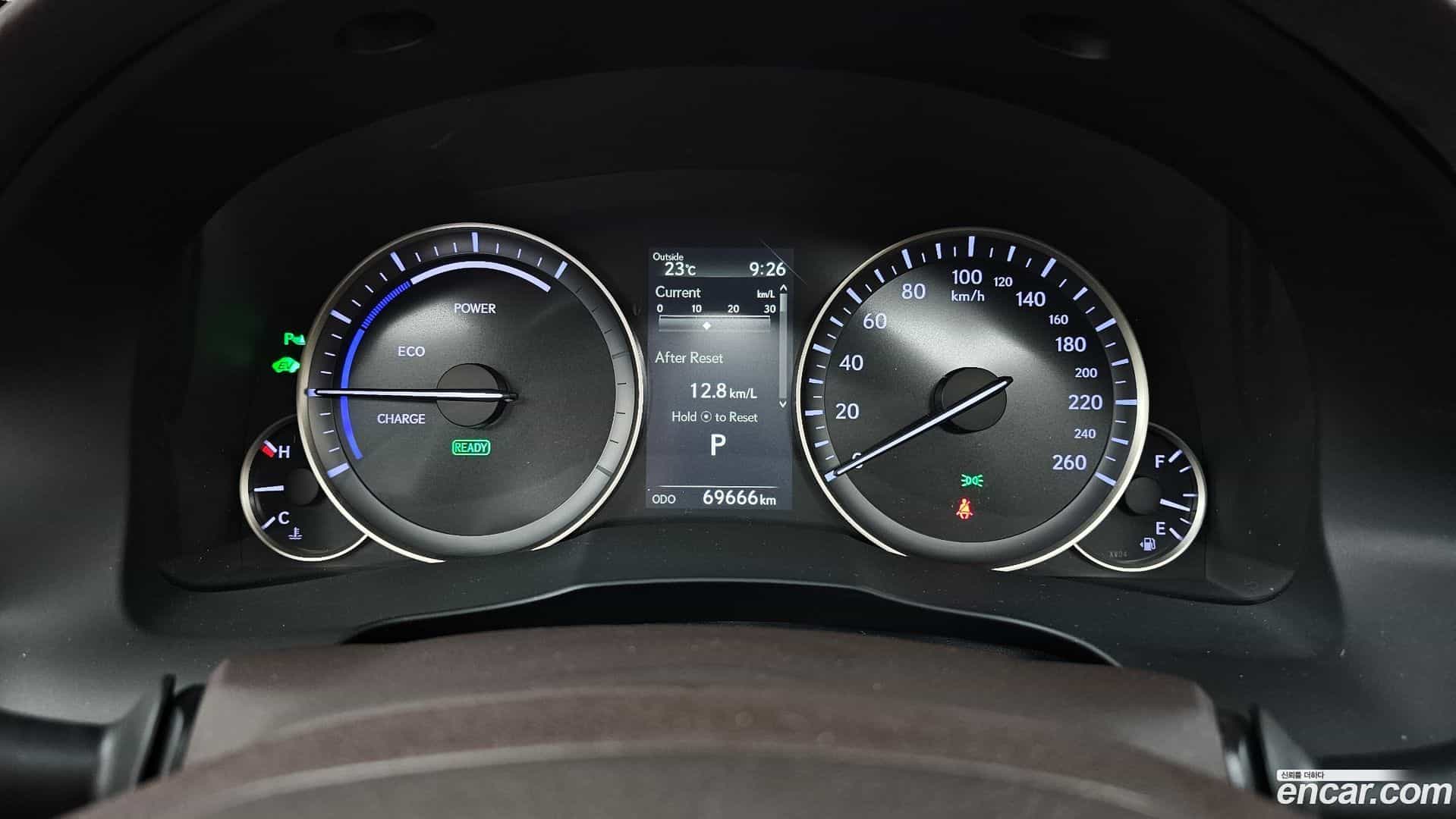 ES Lexus 2017.5-INNER-008